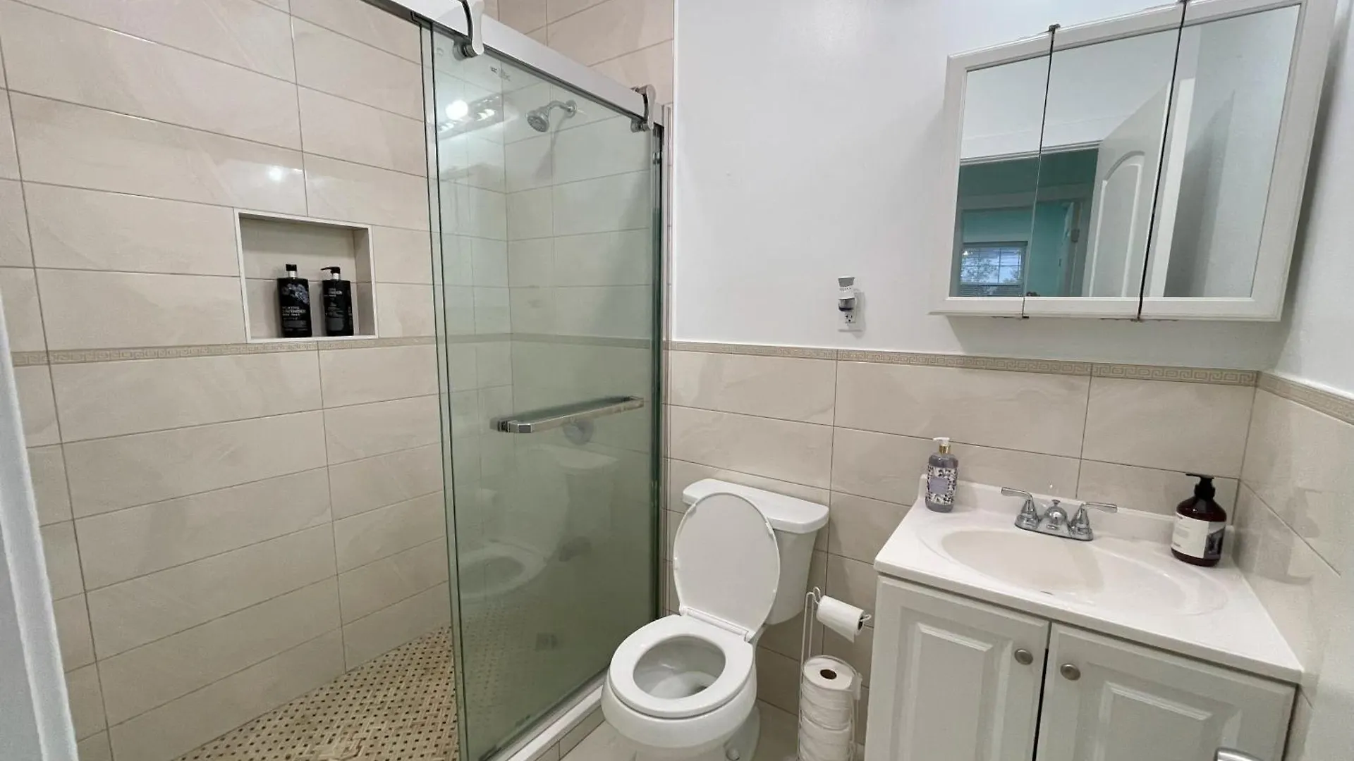 Near Jfk-Private Room With Share Bath And Kitchen نيو يورك الولايات المتحدة الأمريكية
